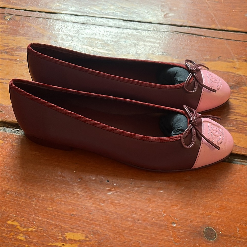 Chanel two tone leather ballet flats in burgundy and pink - Picture 4 of 5